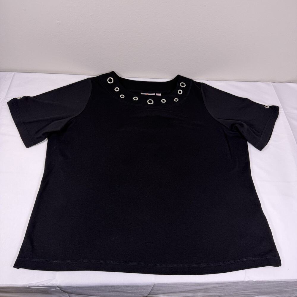 Quacker Factory Women’s Black With Silver Grommet Accent Top XL